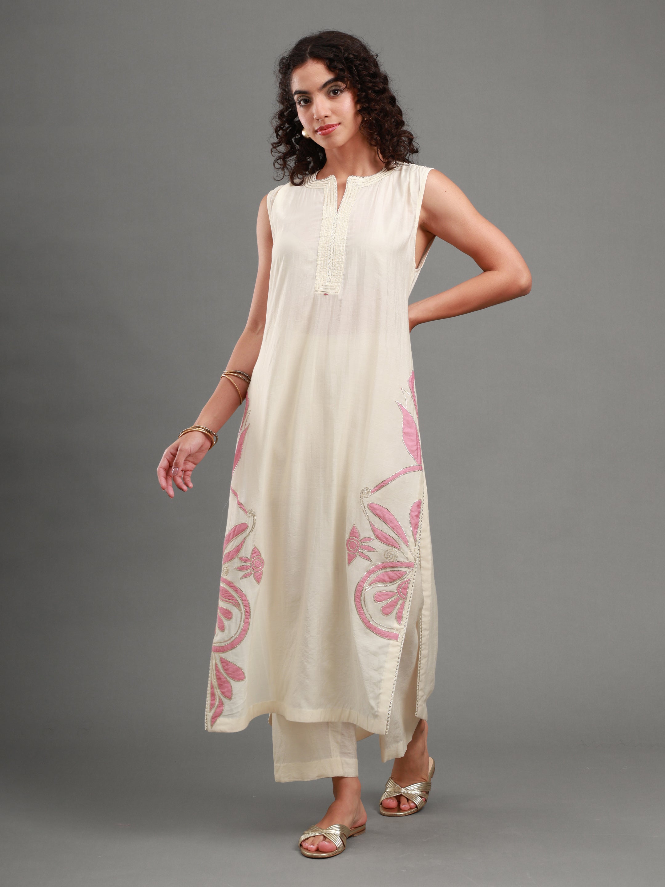 EIRA KURTA SET