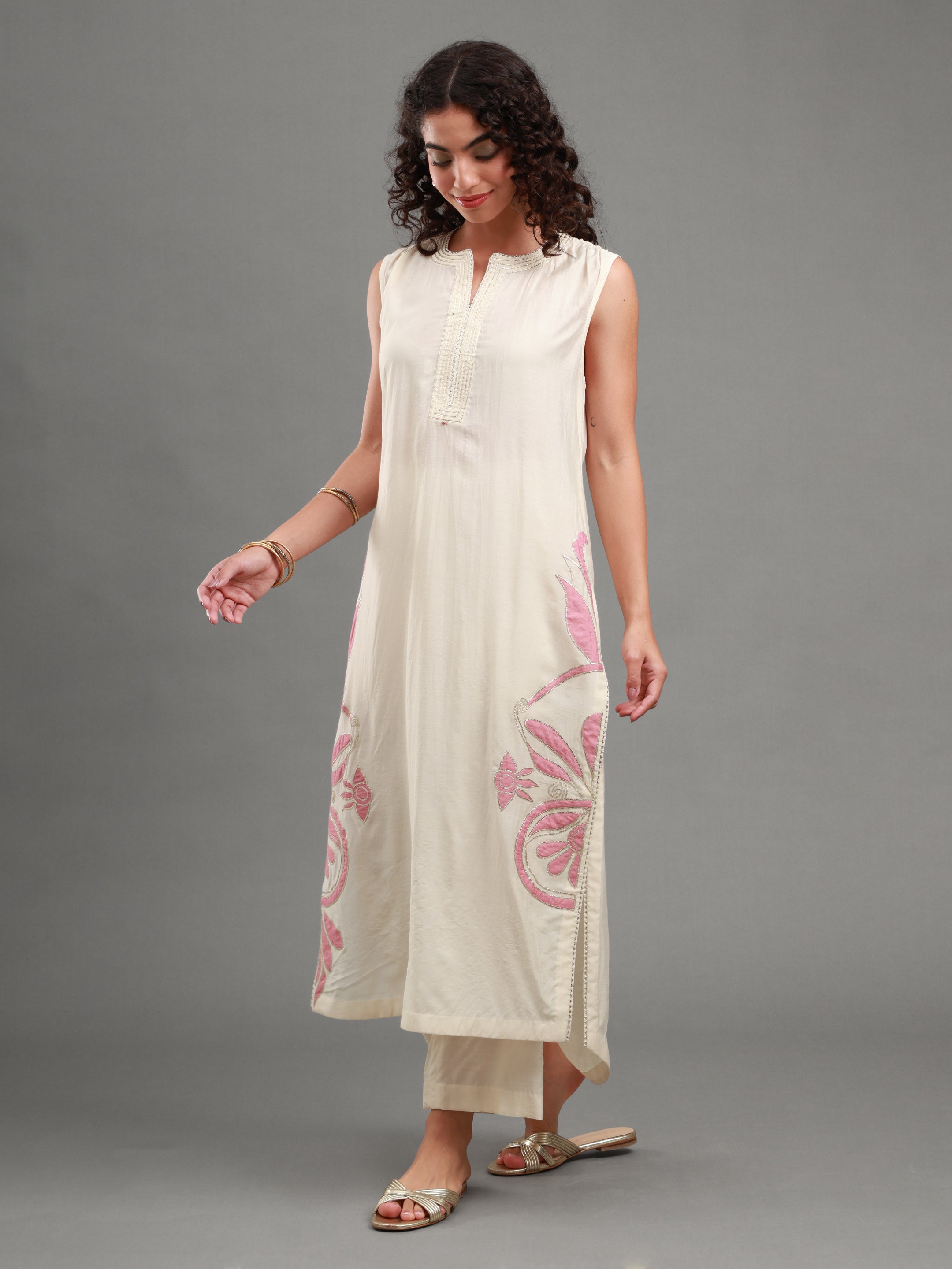 EIRA KURTA SET