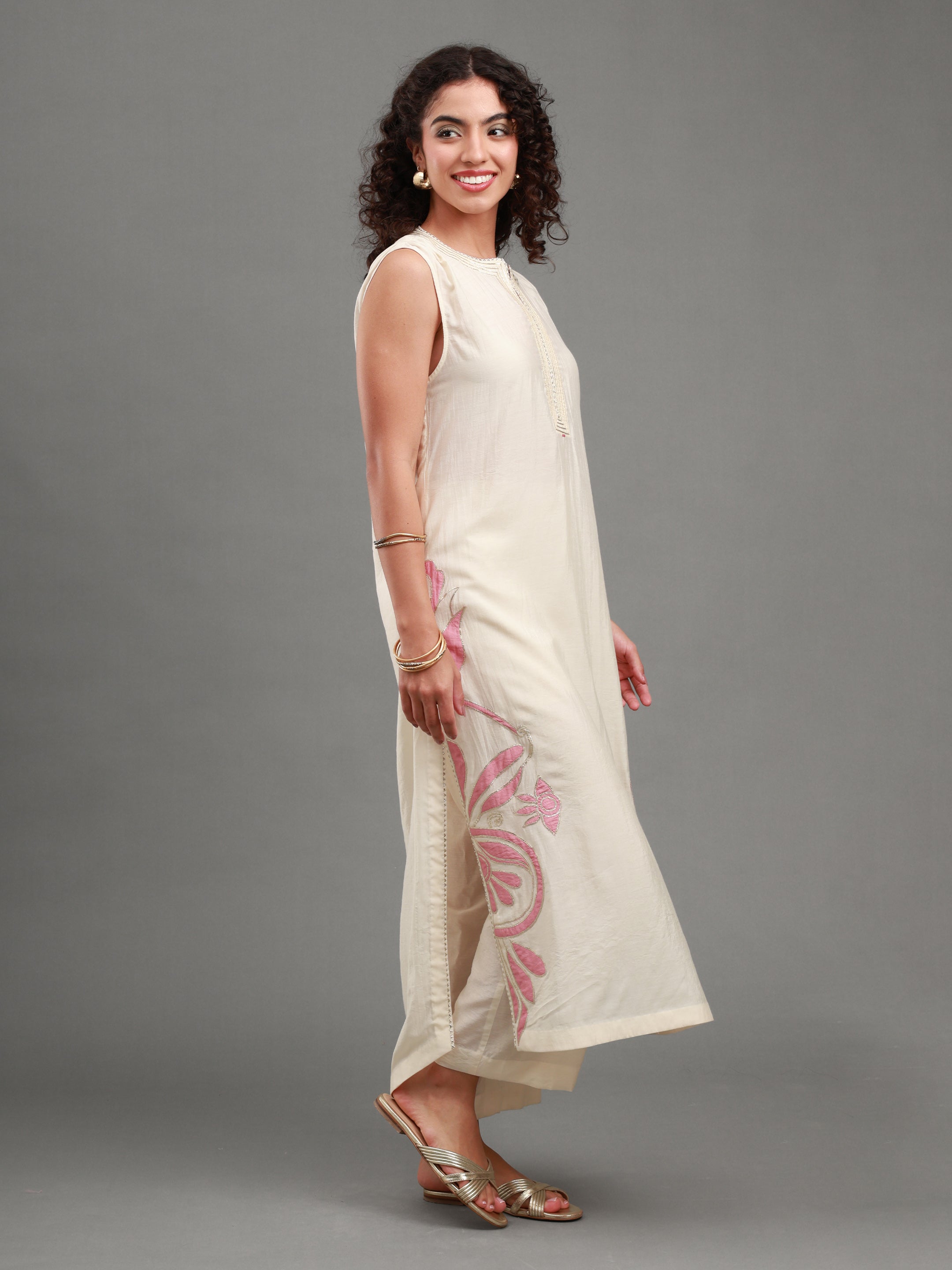 EIRA KURTA SET